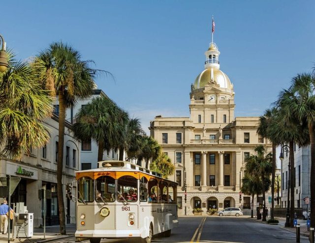 Haunted Savannah: Southern Charm & Mysterious Legends